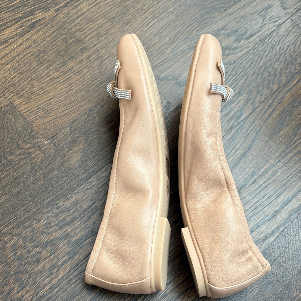 Stuart Weitzman Nude Bow Flats Sz 7 - Picture 4 of 8